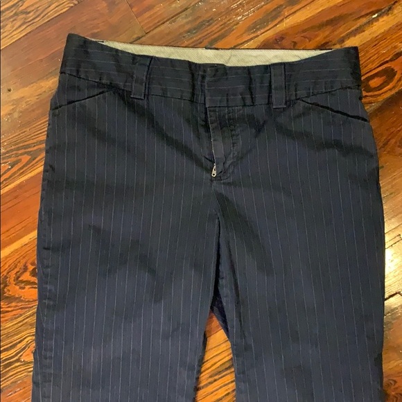 EUC Gap curvy navy pinstripe stretch ankle pant - Picture 5 of 6